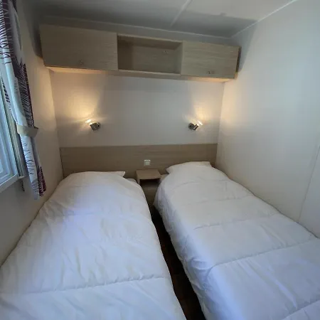 Mobile Confort A 20m De La Plage Avec Parking - 4 Pers., Camping Cadoret, - Fr-1-709-53 *