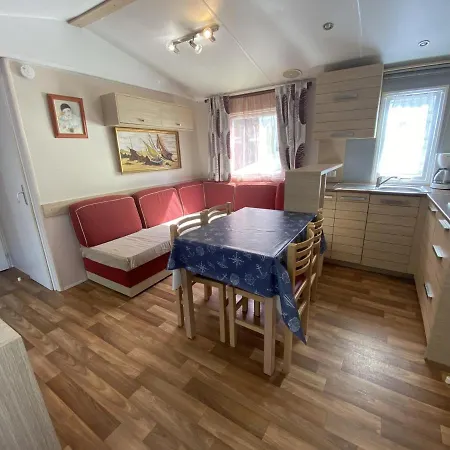 Mobile Confort A 20m De La Plage Avec Parking - 4 Pers., Camping Cadoret, - Fr-1-709-53 Holiday home *