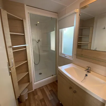 Mobile Confort A 20m De La Plage Avec Parking - 4 Pers., Camping Cadoret, - Fr-1-709-53 Fouras