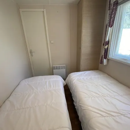 Mobile Confort A 20m De La Plage Avec Parking - 4 Pers., Camping Cadoret, - Fr-1-709-53 * Fouras